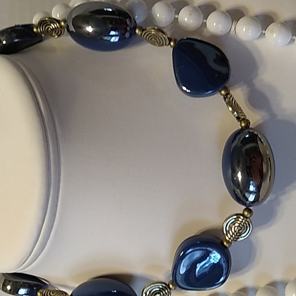 Lot of two Blue and white costume neckless - Picture 3 of 10